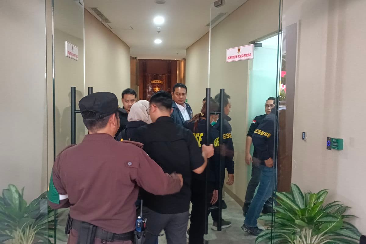 Kejagung Buka Suara soal Koper Pink Kortastipidkor di Gedung Bundar