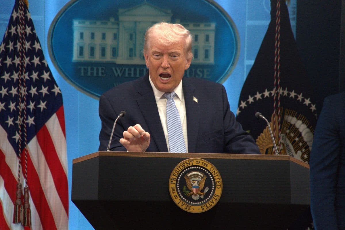 Sah! Trump Getok Tarif Impor Baru 10-12,5% ke 60 Negara, Indonesia Ikut Kena