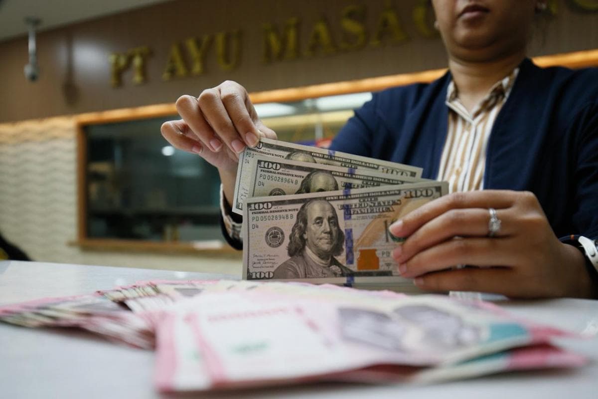 Rupiah Ngamuk Akhir Pekan! Melejit ke Level Rp17.921 per Dolar AS Berkat Sinyal Positif Dunia Usaha