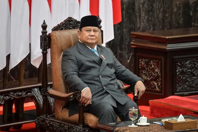 Prabowo Peringatkan Bahaya 'Nyusup' Digital: Waspada Modus Pencurian Data di Era Keamanan Siber