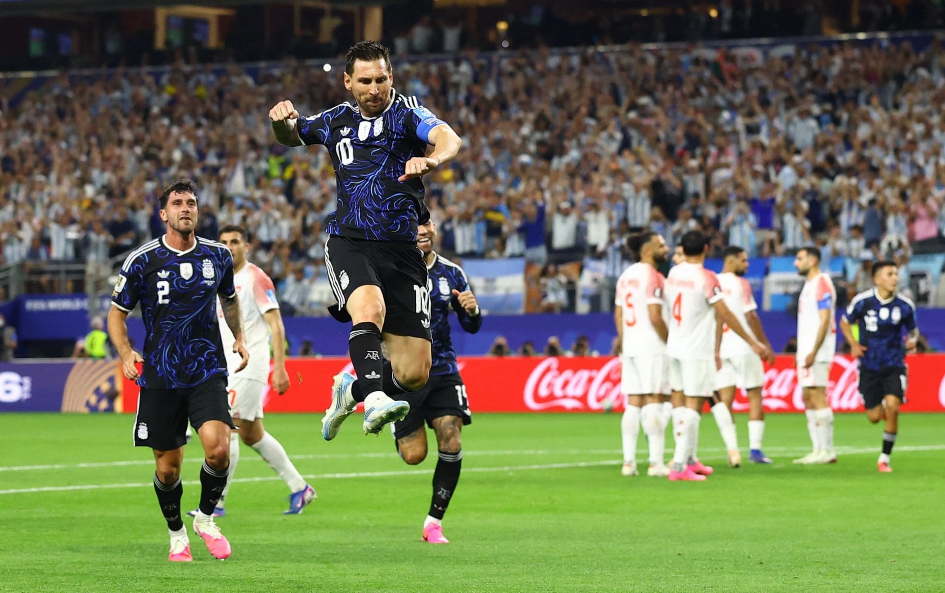 Rayuan Maut Cuti Romero ke Lionel Messi: Bertahan 2 Tahun Lagi Kalau Kita Juara Dunia!